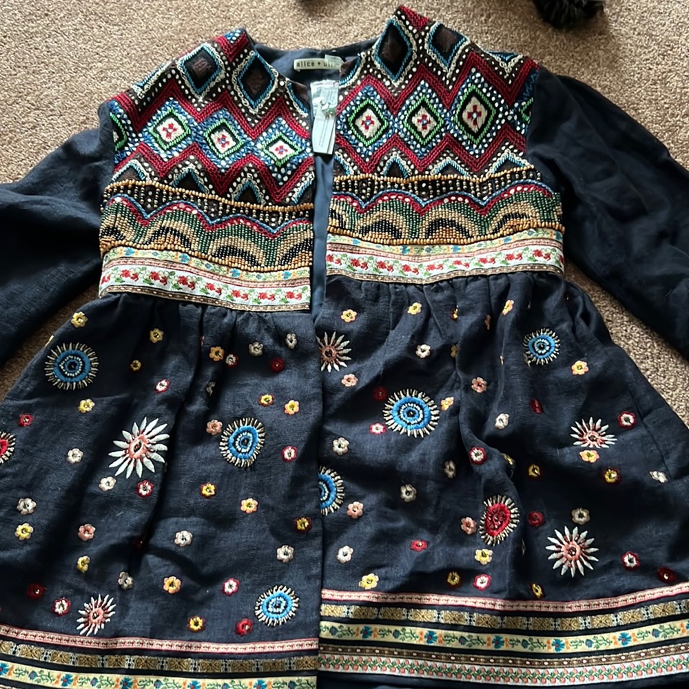 NWTS size medium. Alice and Olivia. Jacket